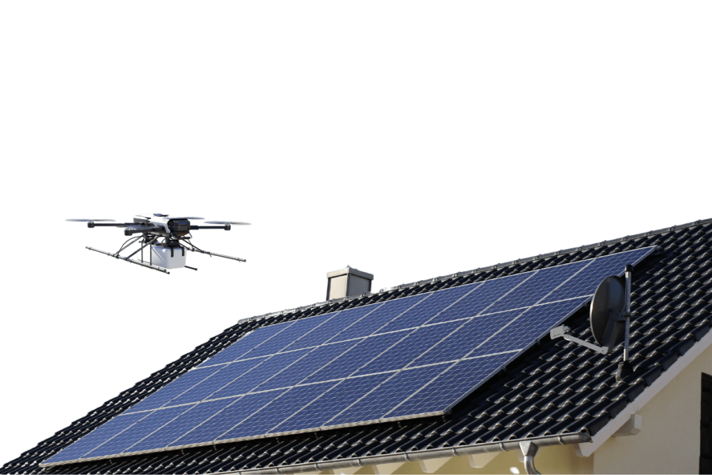 Drone en vol lors d'une prestation de nettoyage panneaux solaires