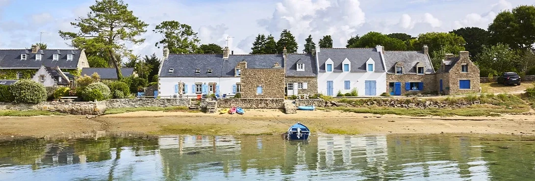 Nettoyage toiture et façades par Drone à Lorient par MéthoDrone