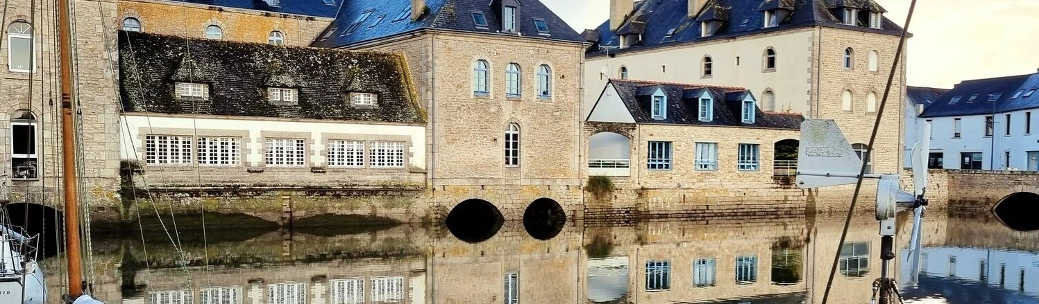 Nettoyage toiture et façades par Drone à Pont-l'Abbé par MéthoDrone